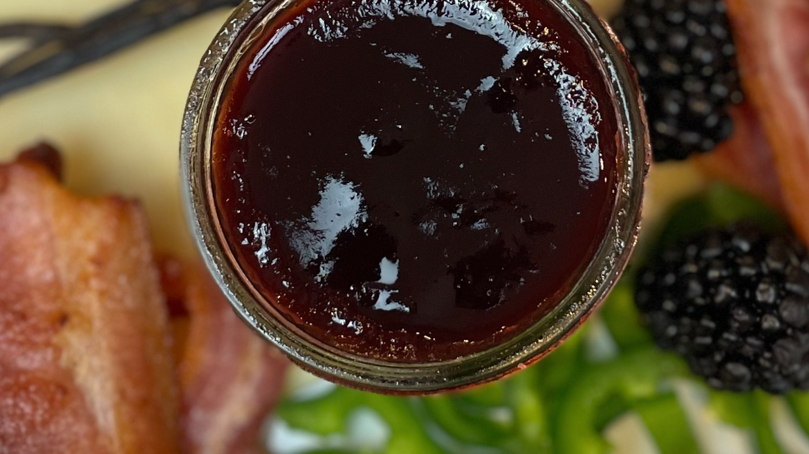 Peach Blackberry (or Raspberry) Vanilla Jam