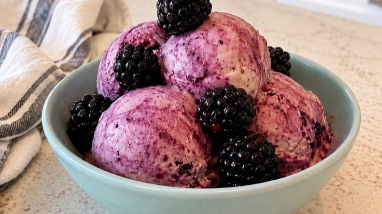 Blackberry Vanilla No-Churn Ice Cream