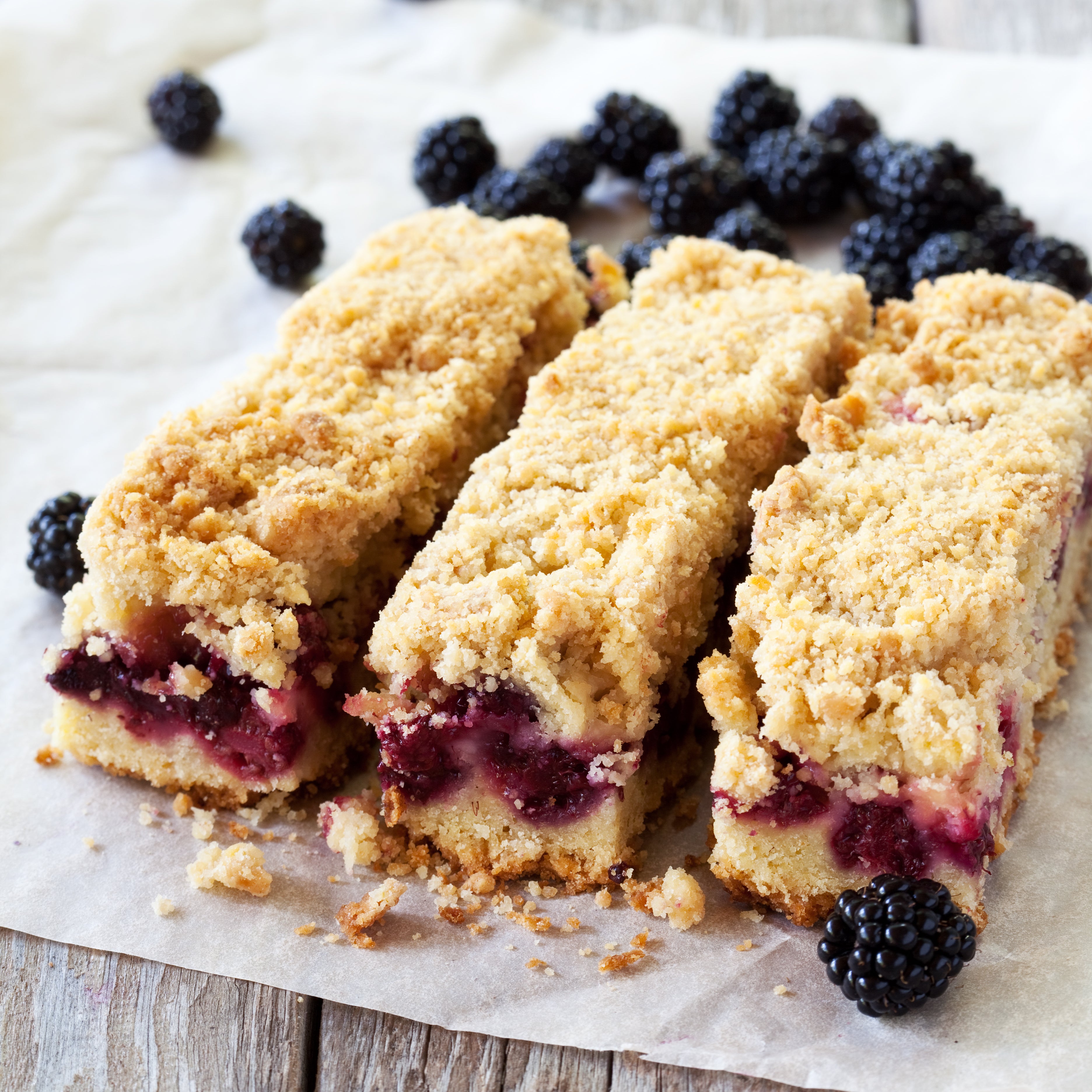 Blackberry Pie Bars