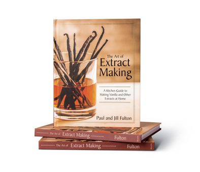 The Art of Extract Making: A Kitchen Guide to Making Vanilla and Other Extracts at Home (Retail)